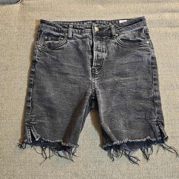 We The Free Pants - Free People We The Free Black Denim Raw Hem Button Fly Casual Jean Shorts 28